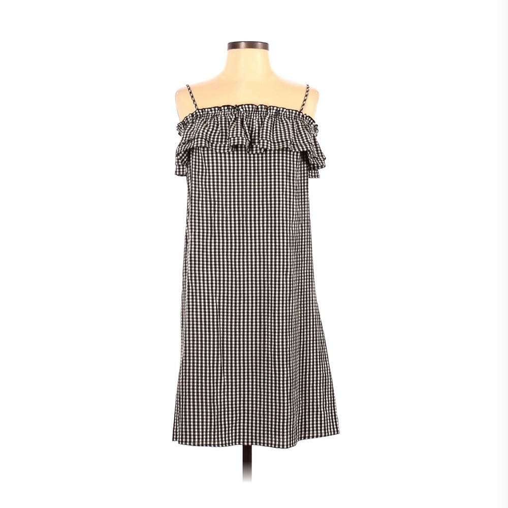 off the shoulder Gingham Ruffle Dress Size 6